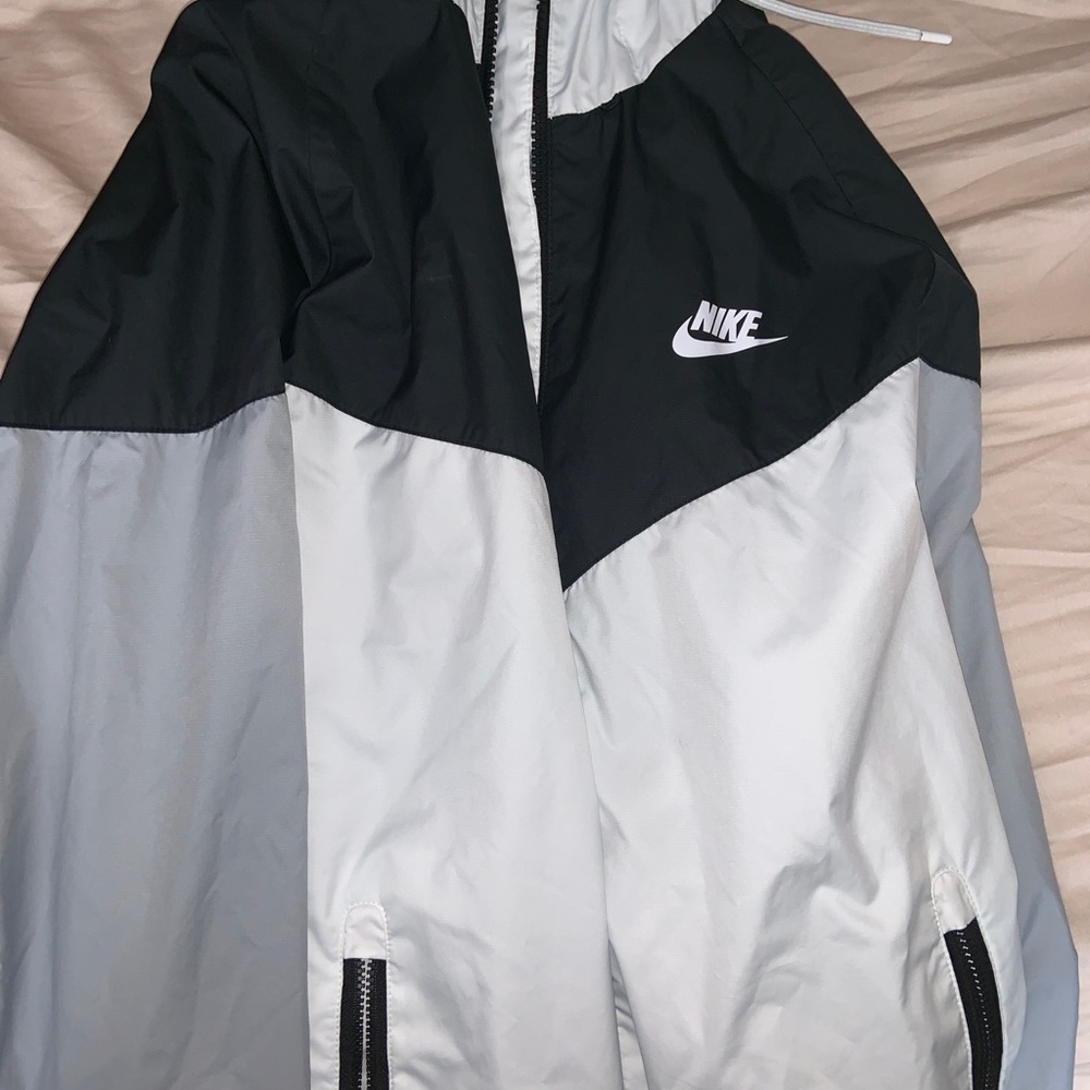 Nike Men’s Windbreaker